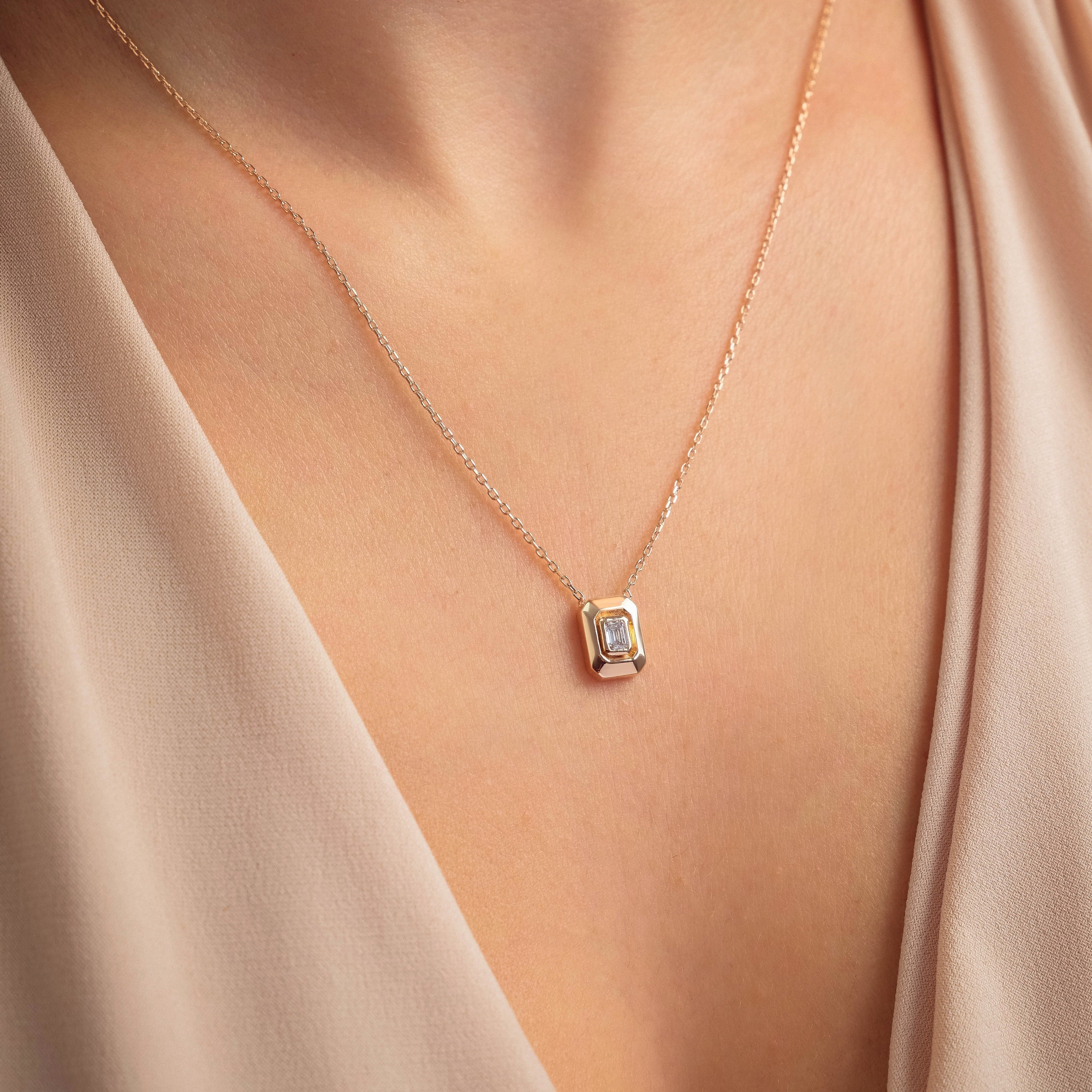 Petite Emerald Kolye