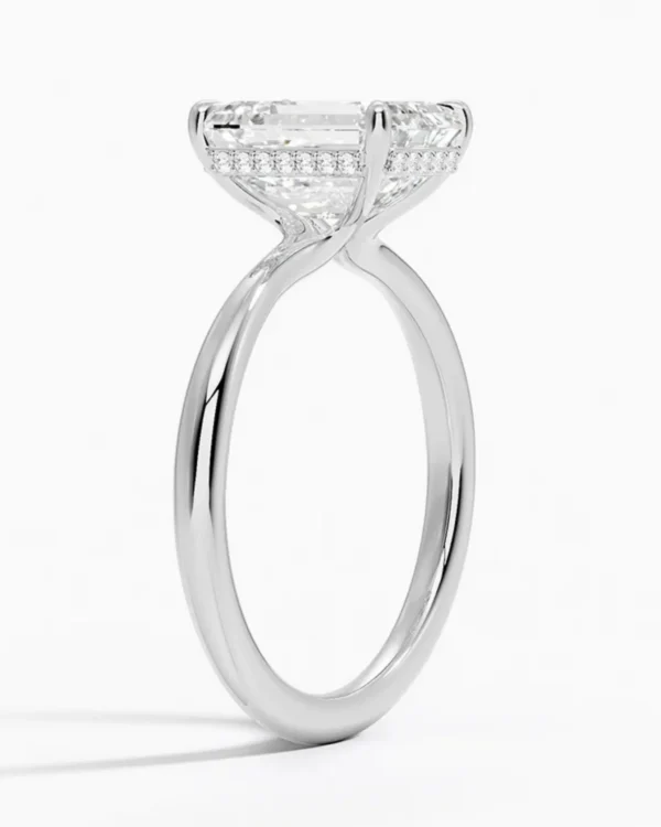 Joss Halo – 2,05 Karat Emerald Tektaş Yüzük