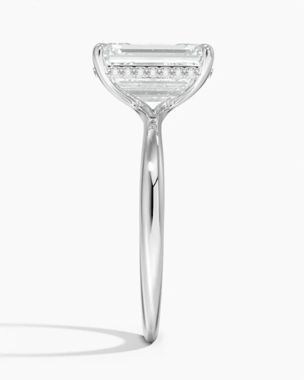 Joss Halo – 3,04 Karat Emerald Tektaş Yüzük